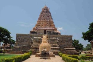 Massive Stone temple and Nandim, Gangaikonda Cholapuram